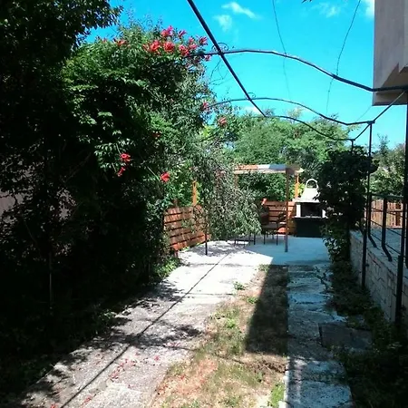 Vila Zlatevi *